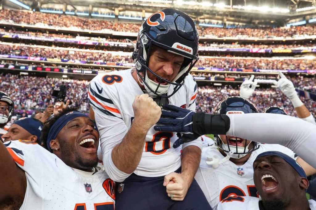 Bears beat Vikings 19-17 with game-ending field goal