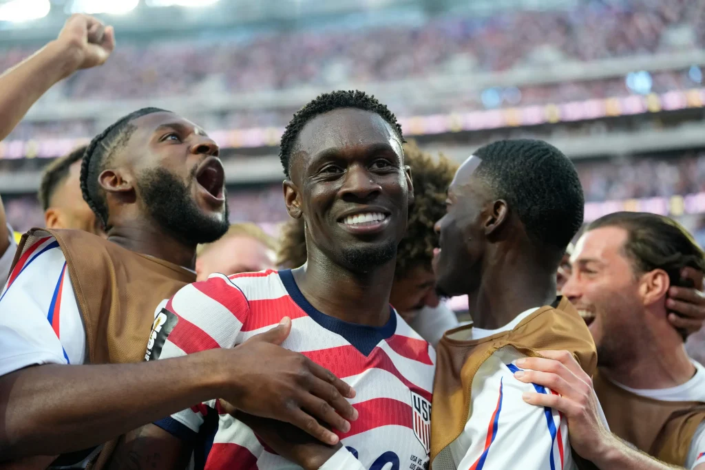 Folarin Balogun, who could have played for England or Nigeria, scores 2 for US in World Cup debut